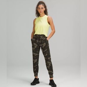 Ready to Rulu Classic-Fit High-Rise Jogger in Heritage 365 Camo Mdm Olive Multi